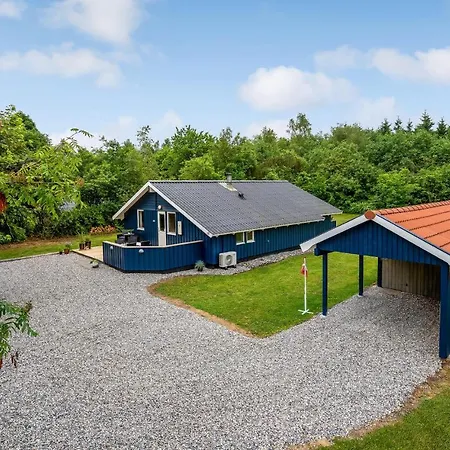 Holiday home Stunning In With Sauna Toftlund
