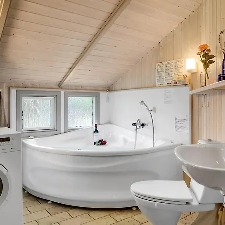 3 Bedroom Gorgeous In Feriehus